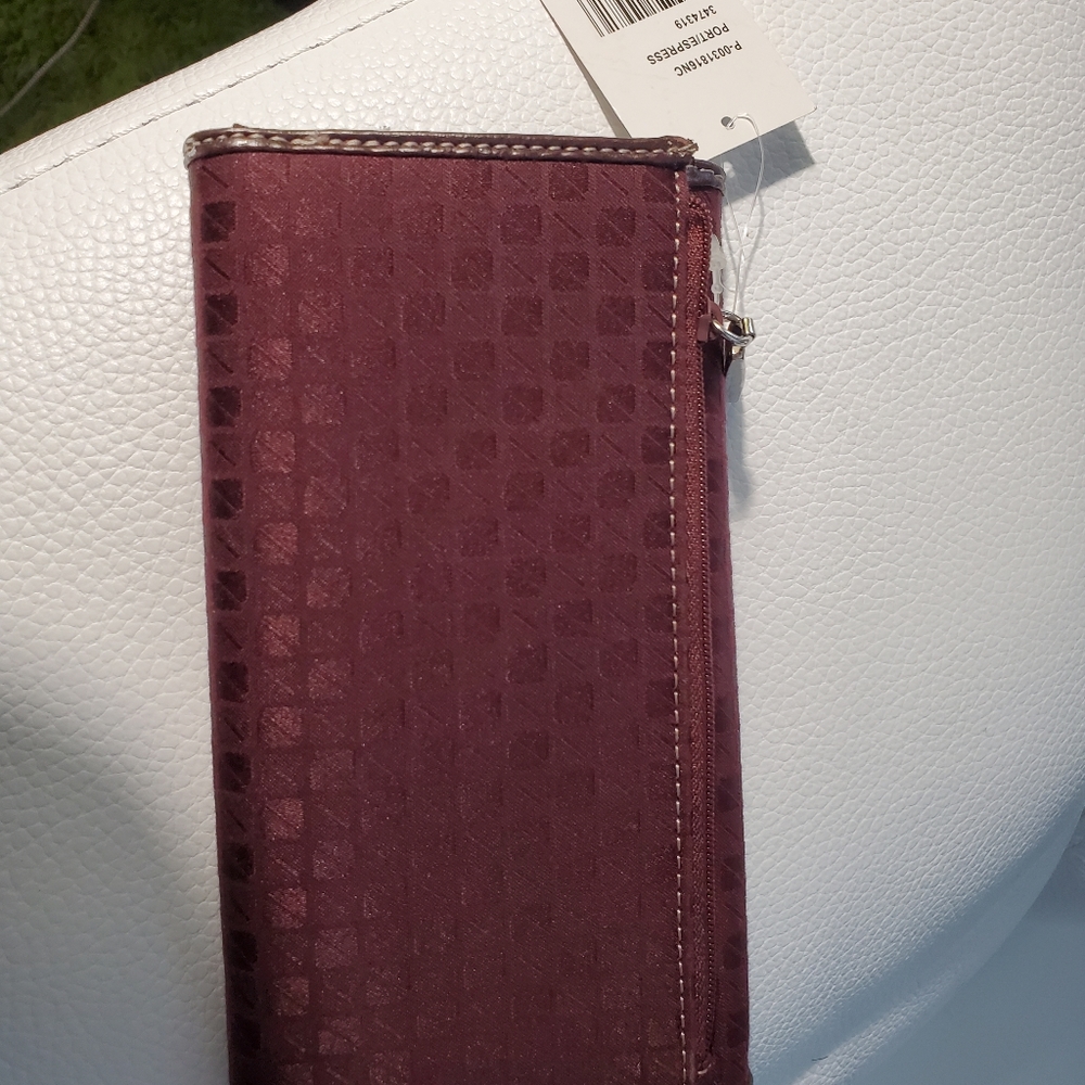 Nine West women's tri fold wallet